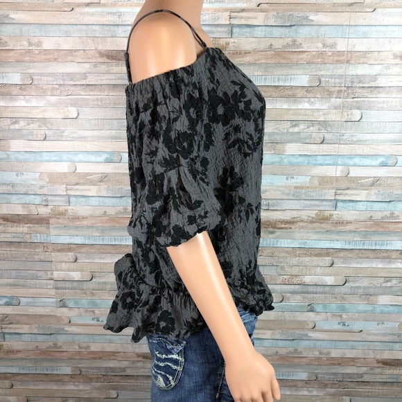 Free People Gray Off Shoulder Top Size XS - Picture 3 of 7